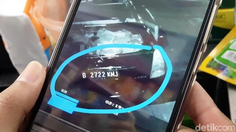 Perampok 212 Mart Sukabumi Pakai Mobil Pelat Nopol Palsu Perampok 212 Mart Sukabumi Pakai Mobil Pelat Nopol Palsu