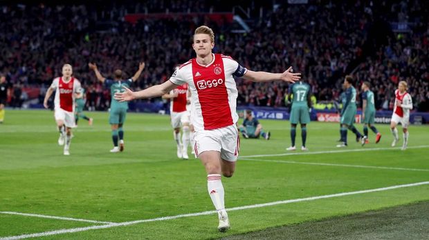 Matthijs de Ligt jadi salah satu pemain yang diburu banyak klub besar Eropa.