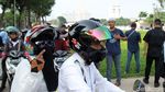 Penampakan Kivlan Zen dan Massa Pita Kuning Saat Bergerak ke Bawaslu