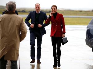 Foto: Meghan Markle Foto Keluarga, Kate Middleton Bersih-bersih Pantai