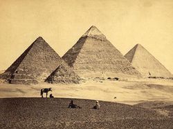 Kemegahan Piramida dan Misteri yang Melingkupinya