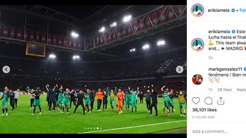 Erik Lamela memajang foto perayaan Spurs usai menaklukkan Ajax.Foto: istimewa