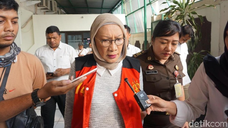 Ratna Sarumpaet Cerita Jalani Puasa di Rutan Polda Metro Ratna Sarumpaet Cerita Jalani Puasa di Rutan Polda Metro