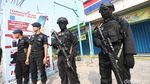 Suasana Olah TKP Toko HP di Bekasi yang Simpan Bom