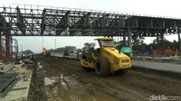 Di dua gerbang tol utama tersebut, Otto menyebut akan ada 30-an pos untuk bertransaksi. 