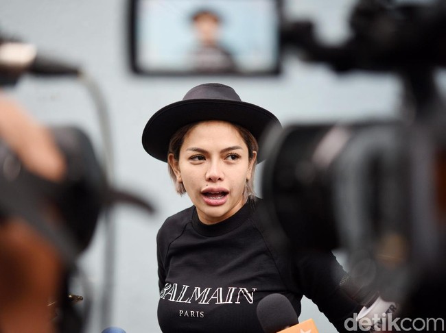 Heboh Nikita Mirzani Labrak Elza Syarief