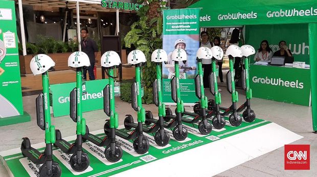 Kronologi Mobil Tabrak GrabWheel yang Tewaskan 2 Remaja