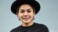 Nikita Mirzani tampaknya sudah sangat marah dengan Dipo Latief.  Foto: Noel/detikFoto