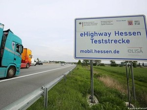 Jerman Pertama Kali Uji Coba Operasi Jalan Tol Listrik eHighway
