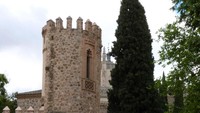 Di masa lalu, Toledo pernah menjadi pusat berkembannya ilmu pengetahuan. Ilmuwan Muslim, Yahudi, dan Kristen bahu-membahu menerjemahkan berbagai manuskrip ilmiah dari bahasa Arab dan Latin. Kota ini pun terkenal dengan masyarakatnya yang menjunjung tinggi toleransi kehidupan beragama. Dok. Wikipedia/Ziegler175.