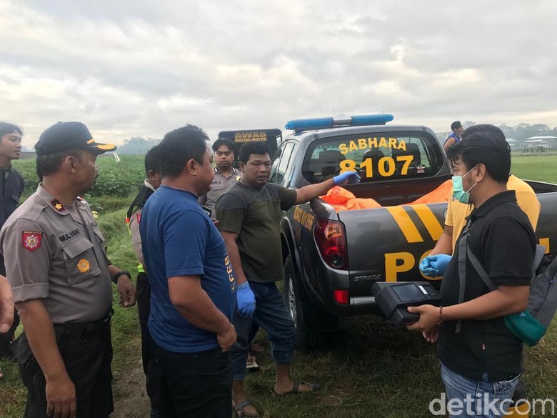 Diduga Bunuh Diri, Seorang Wanita Tabrakkan Diri ke KA Dhoho Diduga Bunuh Diri, Seorang Wanita Tabrakkan Diri ke KA Dhoho