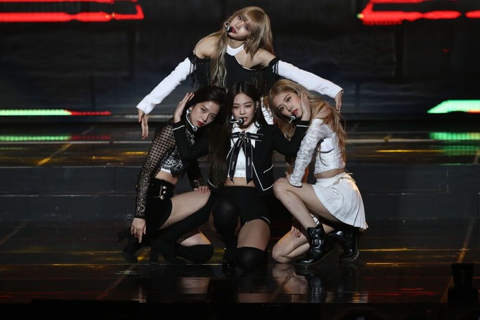 SEOUL, SOUTH KOREA - JANUARY 23: Jennie of Girl group BlackPink performs on stage during the 8th Gaon Chart K-Pop Awards on January 23, 2019 in Seoul, South Korea. (Photo by Chung Sung-Jun/Getty Images)