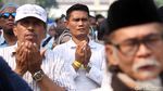 Penampakan Kivlan Zen dan Massa Pita Kuning Saat Bergerak ke Bawaslu
