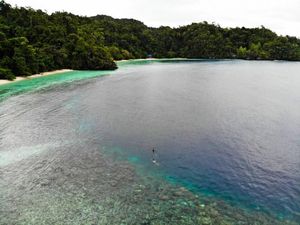 Teluk Cinta di Pulau Labengki, Bikin Jatuh Hati