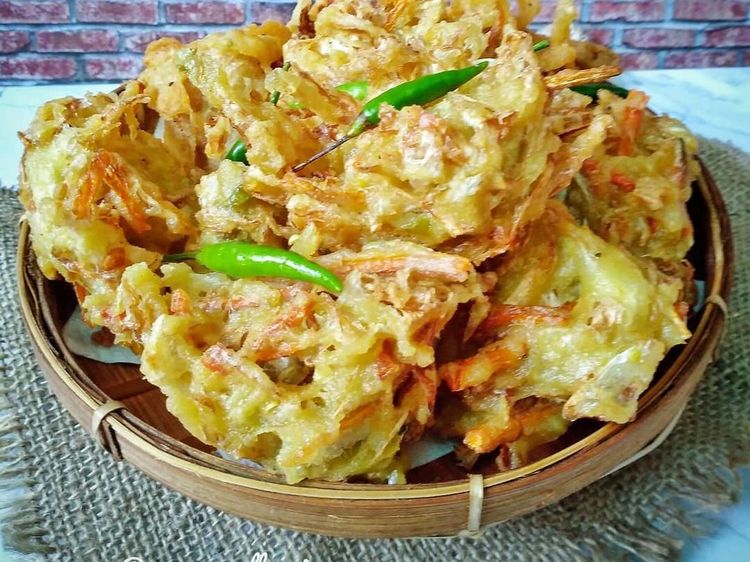 Menu Buka Puasa Wajib, Aneka Gorengan Plus Cabai Rawit dan Bumbu Kacang