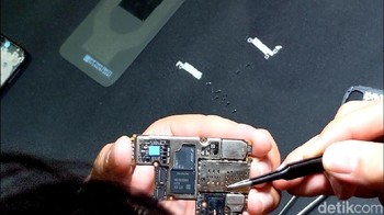 Terlihat Snapdragon 660 tersemat di sana. Foto: Adi Fida Rahman/detikINET