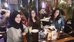 Cantiknya Anak Elly Sugigi, Ulfi yang Hobi Ngopi