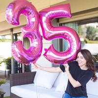 Wanita berusia 35 tahun ini mengawali kariernya sebagai model pakaian dalam, dan beralih menjadi presenter. Foto: Instagram @pollyroseparsons