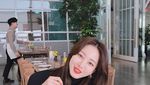 Ini Dia Si Cantik Han Ye Seul Big Issue yang Doyan Ngopi dan Ngemil