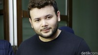 Ridho mengatakan bahwa mungkin itu adalah jeweran/teguran dari Allah SWT untuk dirinya. Pool/Palevi S/detikFoto.