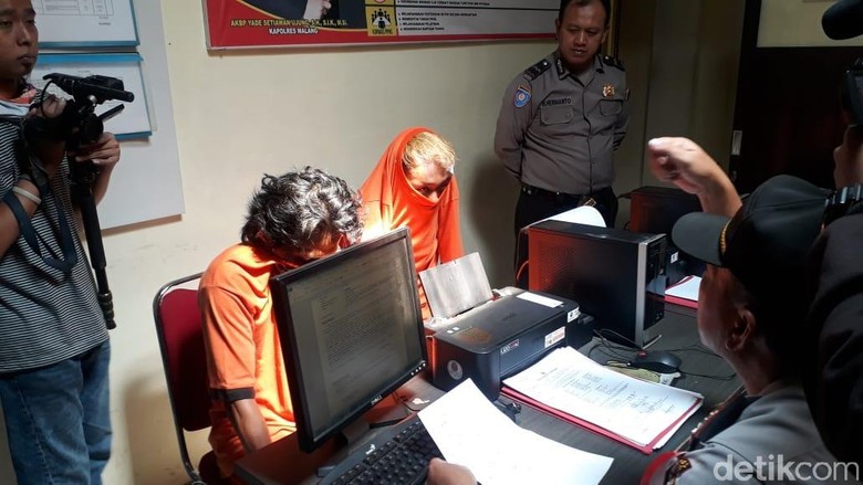 Dua Maling Dimassa Setelah Curi Kotak Amal Masjid di Malang Dua Maling Dimassa Setelah Curi Kotak Amal Masjid di Malang