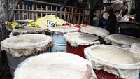 Bedug buatan para perajin itu pun dijual dengan harga yang bervariasi tergantung ukurannya.