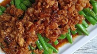 Tumis buncis siram daging cincang ini juga siap jadi menu sahur praktis di rumah. Dinikmati dengan nasi putih hangat pasti bikin sahur jadi semangat. Foto : instagram @meilybangkumis