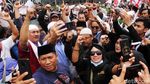 Begini Penampakan Massa Aksi di Depan Bawaslu