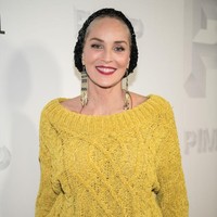 Penampilan Sharon Stone tampak 20 tahun lebih muda dari usianya. Soal perawatan kulit, wanita yang mengadopsi tiga anak itu melakukan metode skin care yang sangat standar.  Foto: Getty Images