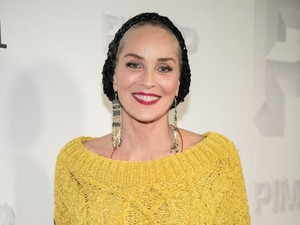 Peraih Golden Globe Sharon Stone Cerita Kisah Hidupnya, Seperti Apa?