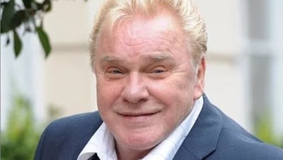 Komedian Freddie Starr Ditemukan Meninggal di Rumahnya