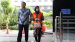 Berompi Tahanan, Asty Winasti Kembali Diperiksa KPK