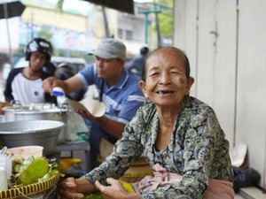 Legenda Jajan Pasar Yogyakarta, Mbah Satinem Jadi Cerita Street Food Netflix