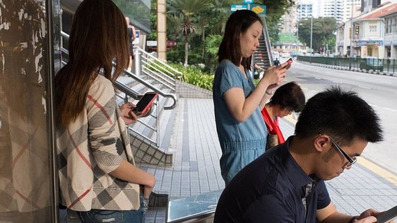 Singapura Akan Awasi Percakapan dan Mimbar Daring Terkait Hoaks Singapura Akan Awasi Percakapan dan Mimbar Daring Terkait Hoaks