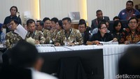 Rapat rekapitulasi hari ini tidak akan dibuat dalam dua panel. Sebab, hari ini baru dijadwalkan 2 provinsi.