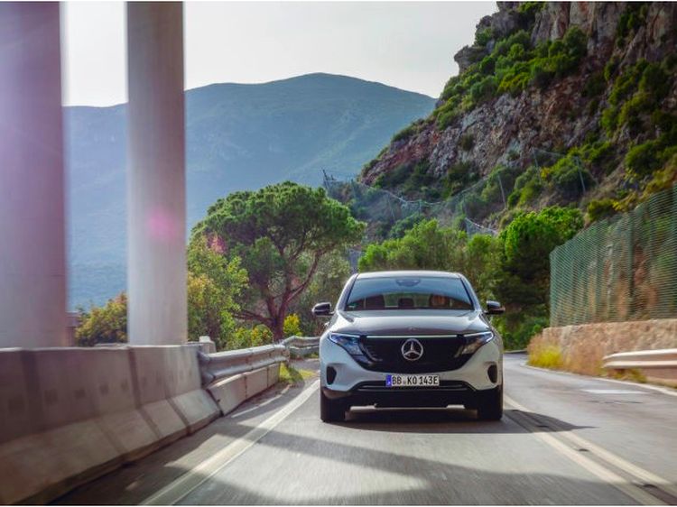 Kecenya Crossover Listrik Mercedes-Benz EQC