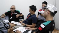 Memiliki layout berjarak 4,554 km dengan 12 tikungan, Chang International Circuit memiliki kapasitas hingga 50.000 orang. Sirkuit ini pun satu-satunya di Thailand yang sudah terstandarisasi Internasional, yaitu sertifikat grade 1 dari FIA (Federation Internationale de lAutomobile) dan juga sertifikat grade A dari FIM (Fdration Internationale de Motocyclisme). Istimewa/Dok. T2 Motorsports.