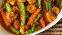 Tak perlu lagi masak lauk kalau menu sahurnya sudah sayur plus lauk begini. Campuran buncis, wortel dan udang bisa dimasak dengan bumbu yang sudah disiapkan terlebih dulu. Foto : instagram @mrs.wijaya