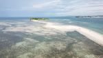 Foto Drone: Fenomena Laut Terbelah di Lombok dari Ketinggian
