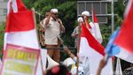Begini Penampakan Massa Aksi di Depan Bawaslu
