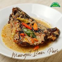 Yang Enak Untuk Berbuka, Mangut Manyung dan Bakso Legendaris di Cempaka Putih
