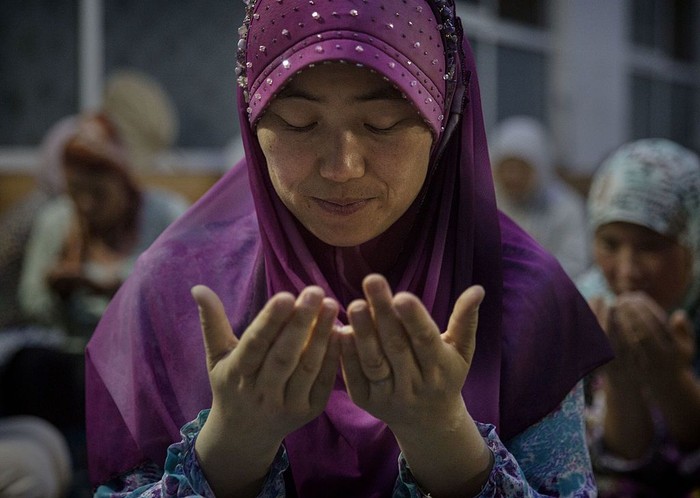 Jejak perkembangan Islam di Negeri China dapat dilihat dari berbagai masjid di negara itu. Uniknya, ada pula masjid khusus perempuan dan imam muslimah di sana.