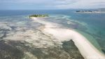 Foto Drone: Fenomena Laut Terbelah di Lombok dari Ketinggian