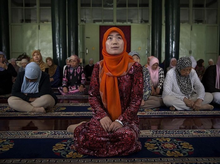 Jejak perkembangan Islam di Negeri China dapat dilihat dari berbagai masjid di negara itu. Uniknya, ada pula masjid khusus perempuan dan imam muslimah di sana.