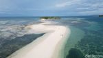 Foto Drone: Fenomena Laut Terbelah di Lombok dari Ketinggian