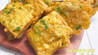 Tak perlu beli, tempe mendoan dengan balutan adonan tepung gurih enak dicocol dengan sambal kecap. Buat saja di rumah! Foto: Instagram@dapurbekal