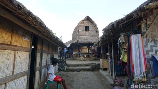 Desa Sasak Sade di Lombok tengah