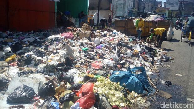 Bupati Rudy: Garut Darurat Sampah!