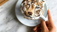Tan adalah seorang barista sekaligus pencinta kopi. Di usianya yang baru menginjak 19 tahun, ia sudah jago meracik berbagai varian kopi. Termasuk membuat latte art tema hewan buas. Foto: instagram periperipeng