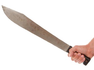 Beda Pilihan Pilkada, Pria di Tapteng Nekat Tebaskan Parang ke Tetangga